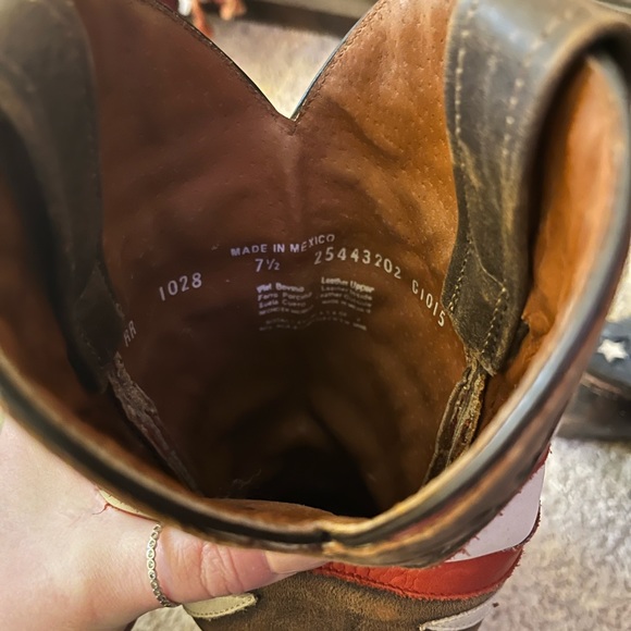 Cowboy boots! - Picture 3 of 3